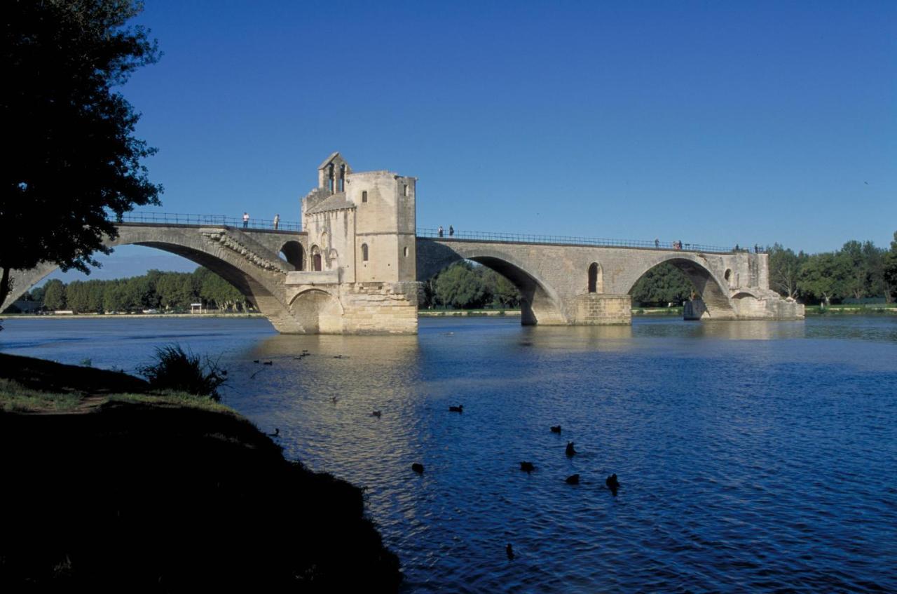 Hotel Cristol Avignon Bagian luar foto